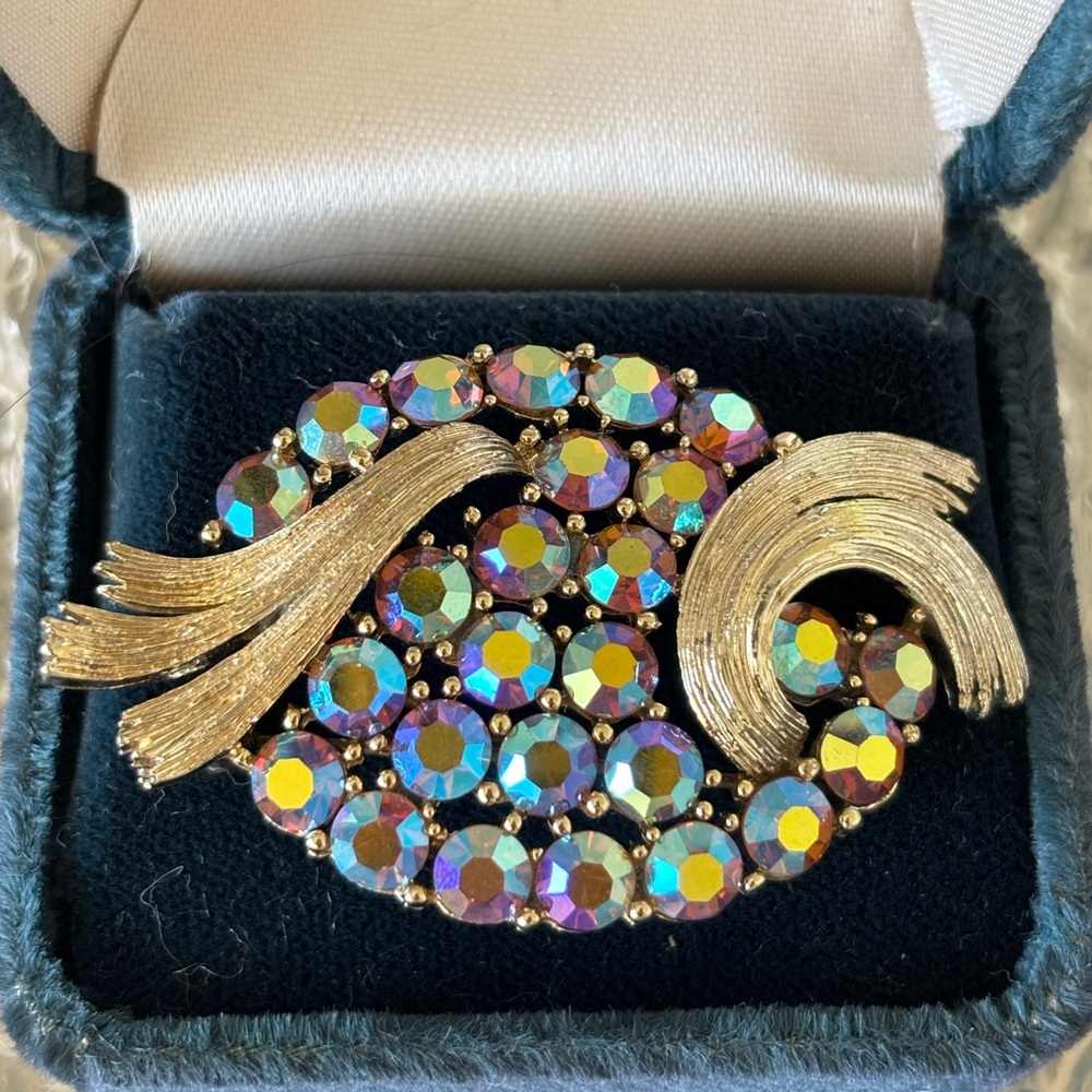 Lisner Signed AB Vintage orange, purple, blue, crystal gold tone Brooch